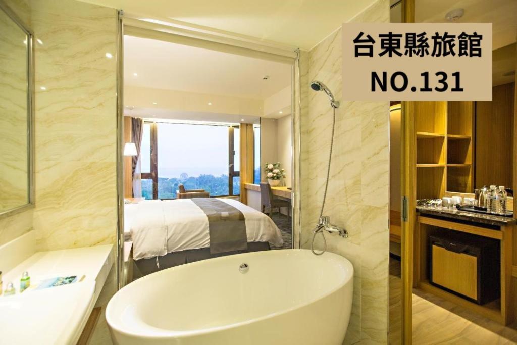 Kaishen Starlight Hotel T'ai-tung Esterno foto